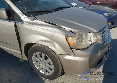 2014 Chrysler Town & Country Touring z USA, uszkodzony, nr VIN 2C4RC1BGXER434017